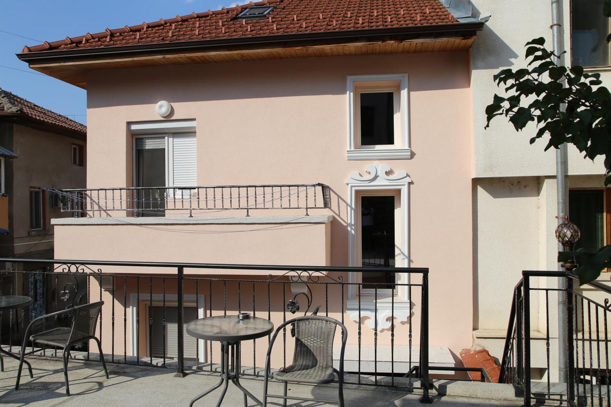 Ema Artistic House Hotel Плевен Екстериор снимка